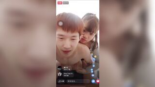 Taiwanese Teen on Facebook Live