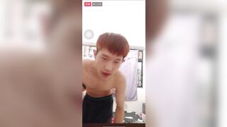 Taiwanese Teen on Facebook Live