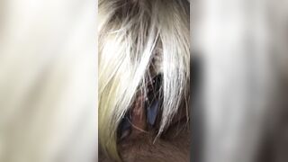 BLONDE SLUT DEEPTHROAT AND FACIAL