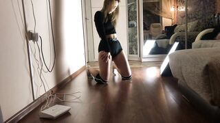 TWERKING GIRL FROM CHATURBATE