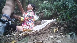 Mature asian street prostitute fuckt in the woods