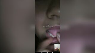 Mi Amiga me Pide que me Masturbe Por Videollamada y me Venga Para Ella