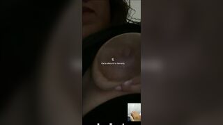 Mi Amiga me Pide que me Masturbe Por Videollamada y me Venga Para Ella