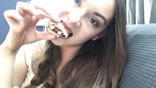 Sexy Babe Eating a Burger