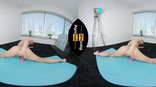 VR 180 - Milana Ricci Working out at Home