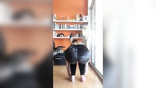 Instagram Girl Shows off Ass