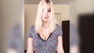 TikTok Teen Boob Jiggle