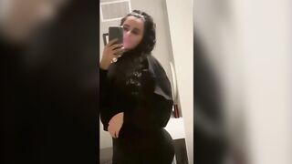 Jerk off challenge: slutty Muslim Libyan with a big ass