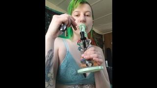 Bong Rip Titty Shake