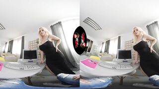 VRLatina - Curvy Blonde Latina Goddess Blonde Fesser Fucking