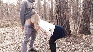 girl fucked in the park, real risky public sex!