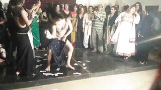 jiya khan mujra dance - YouTube.MKV