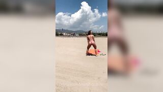 Me puse cachonda en la playa