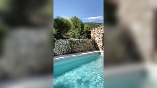 Je le chauffe dans la piscine