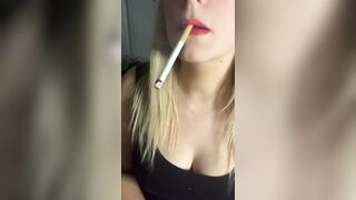 HOT ONLYFANS SMOKER UP CLOSE SMOKING