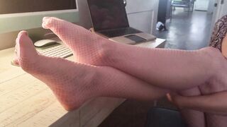 MissTandFeet showing off new pink fishnets for pervs to see