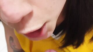 Step sister blowjob and Get sperm on her face, hot cum shot Swallow