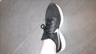 Pee in my Sneakers SallySecret Piss Pissing