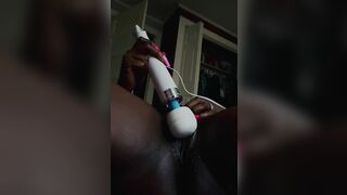 Thirsty⁉️ Ms GoodpussyMonaye cumming hard and squirting????????????…what a mess????????