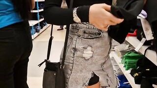 Espio a una Morena latina pov en primark para follarmela, si el video llega a 100 likes subo el vide