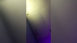 18yd old Giving best Blowjob in Club