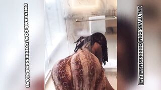 Shower twerk