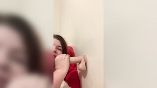 Pretty white bbw doing solo and using toys to play with herself