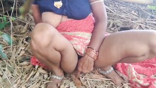 Indian desi village aunty ne outside sex