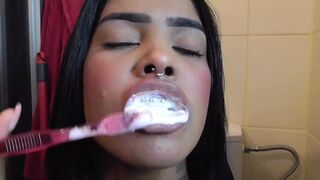 Black girl teeth brushing fetish!