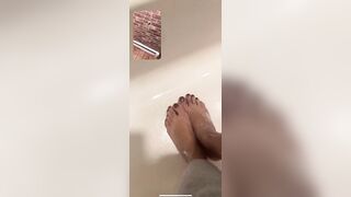 Facebook Thot Monique Perez Shows Feet before Footjob