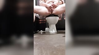 Masturbating and squirting piss on the floor in TGI Fridays