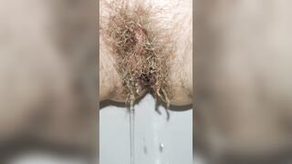 Hairy pussy pissing in the morning + bonus light farting