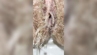 Big Hairy Mommy's Pussy Peeing and little Farting Closeup