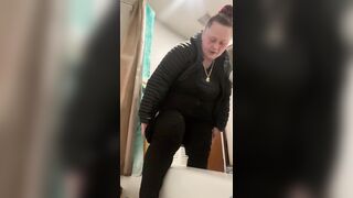 Bbw pisses sooooo hard!