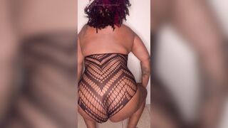 Chubby milf with A lil slow motion twerk