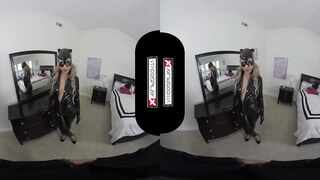 VR Sex With A Hot Catwoman Carmen Caliente Only on VRCosplayX.com