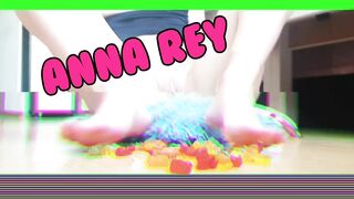 anna Rey Gummy Bears Squirting with Domi