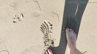 Nice Feet on the Beach