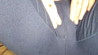 blue youga pants after work out, my cameltoe is rubbed